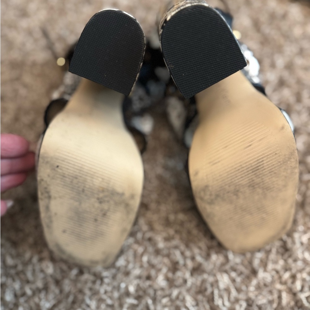 Platform Block Heel Sandals in Black and White - Picture 4 of 4